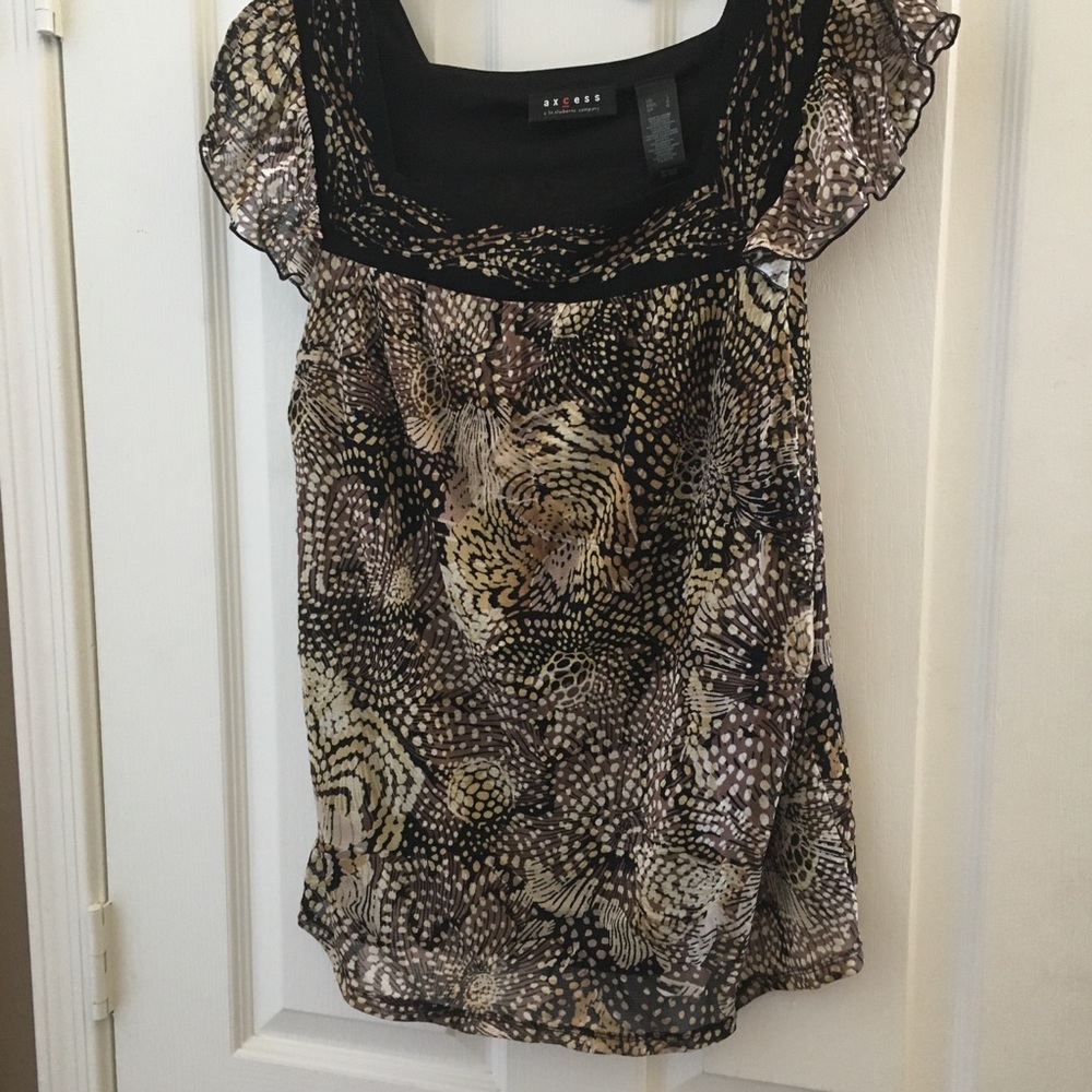FINAL MARKDOWN Ladies axcess top (L).
